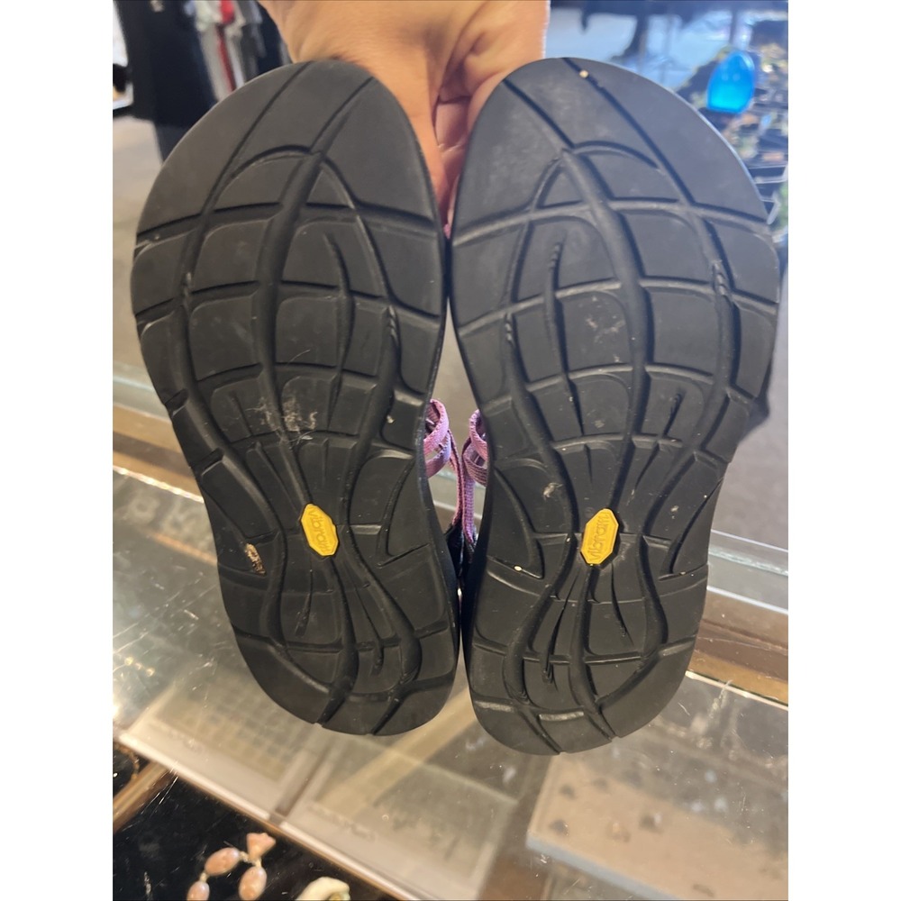 Women's Pink And Purple Strappy Chaco Performance Sandals Size 7 Lake Shoes - Picture 6 of 6